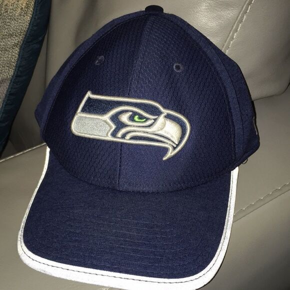 Michael Barrow Seattle Seahawks stretch NFL Cap - Picture 2 of 5